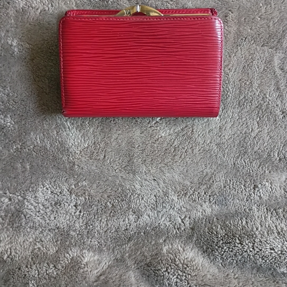 Authentic Louis Vuitton Red Epi Leather Wallet Ho - Picture 3 of 11